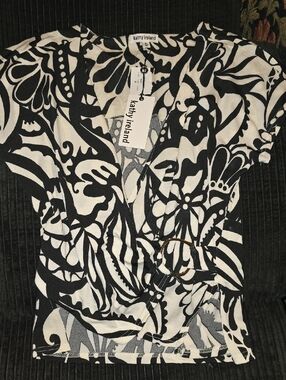 kathy ireland Black and White Floral Wrap Top with Decorative Buckle